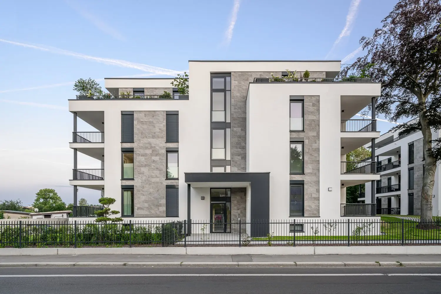 Außenansicht des Wohngebäudes mit Luxus Penthouse in Leipzig Leutzsch
